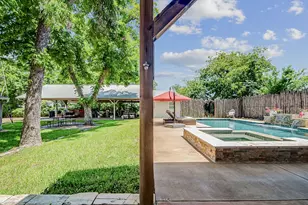 609 W Austin St, Fredericksburg, TX 78624 - Photo 39