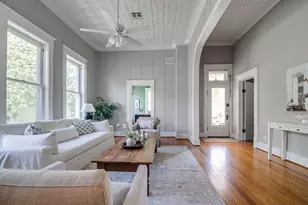 609 W Austin St, Fredericksburg, TX 78624 - Photo 11