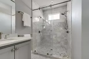 609 W Austin St, Fredericksburg, TX 78624 - Photo 23