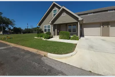 1004 E Hill St #A, Fredericksburg, TX 78624 - Photo 3