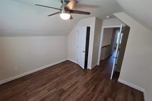 1004 E Hill St, Fredericksburg, TX 78624 - Photo 11