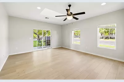 507 St Geralda St, Fredericksburg, TX 78624 - Photo 9