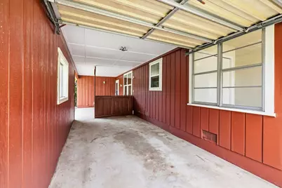 304 W Live Oak St, Fredericksburg, TX 78624 - Photo 17