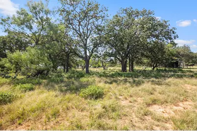 604 N Cherry St, Fredericksburg, TX 78624 - Photo 5