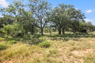 604 N Cherry St, Fredericksburg, TX 78624 - Photo 5