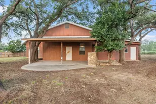 604 N Cherry St, Fredericksburg, TX 78624 - Photo 11