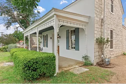 209 W San Antonio St, Fredericksburg, TX 78624 - Photo 33