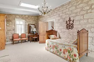 209 W San Antonio St, Fredericksburg, TX 78624 - Photo 11
