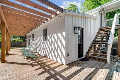 212 W Peach St, Fredericksburg, TX 78624 - Photo 19