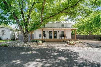 212 W Peach St, Fredericksburg, TX 78624 - Photo 1