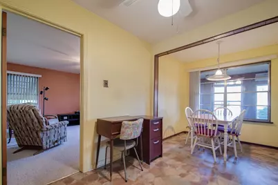 303 S Orange St, Fredericksburg, TX 78624 - Photo 7