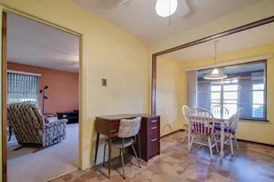 303 S Orange St, Fredericksburg, TX 78624 - Photo 7