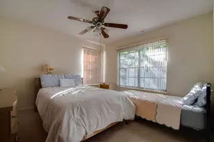 303 S Orange St, Fredericksburg, TX 78624 - Photo 9