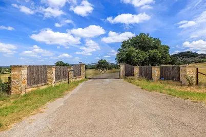6334 E Ranch Rd 1631, Fredericksburg, TX 78624 - Photo 45