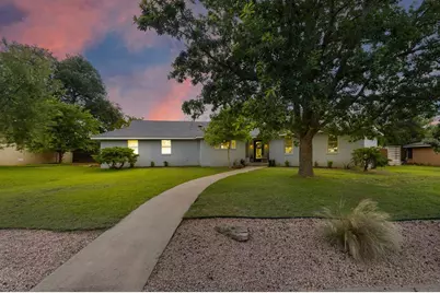 1003 Avenue A, Fredericksburg, TX 78624 - Photo 1
