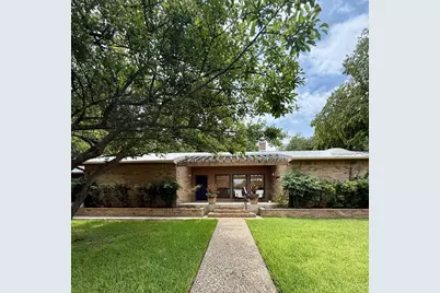 607 Franklin, Fredericksburg, TX 78624 - Photo 1