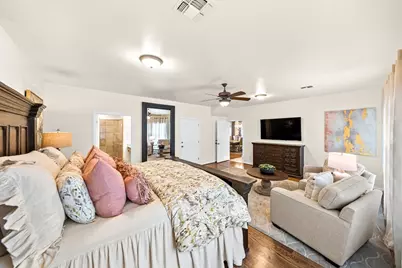 306 S Acorn St, Fredericksburg, TX 78624 - Photo 19