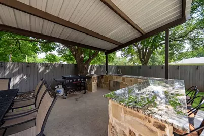306 S Acorn St, Fredericksburg, TX 78624 - Photo 57