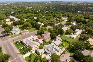 306 S Acorn St, Fredericksburg, TX 78624 - Photo 73