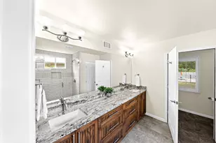 306 S Acorn St, Fredericksburg, TX 78624 - Photo 31