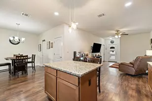 1625 Packsaddle Dr, Kingsland, TX 78639 - Photo 7