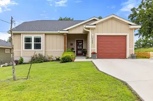 1625 Packsaddle Dr, Kingsland, TX 78639 - Photo 1
