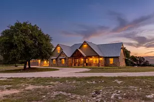 195 Kamira Dr, Kerrville, TX 78028 - Photo 1