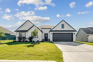 717 Tranquility Ln, Fredericksburg, TX 78624 - Photo 3
