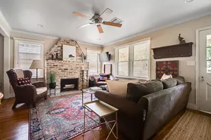 203 W Travis St, Fredericksburg, TX 78624 - Photo 3