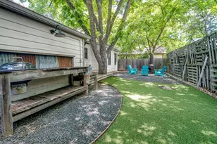 203 W Travis St, Fredericksburg, TX 78624 - Photo 17