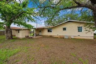 131 W Lower Crabapple Rd, Fredericksburg, TX 78624 - Photo 17