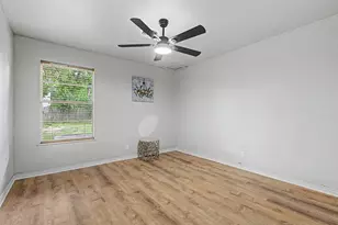202 Bluebonnet, Fredericksburg, TX 78624 - Photo 17
