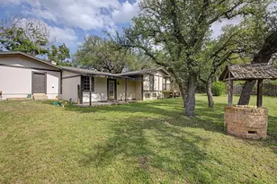 202 Bluebonnet, Fredericksburg, TX 78624 - Photo 5