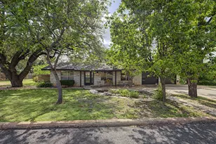 202 Bluebonnet, Fredericksburg, TX 78624 - Photo 21