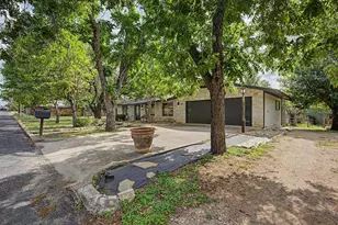 202 Bluebonnet, Fredericksburg, TX 78624 - Photo 7