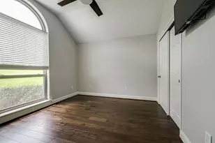 218 E Creekview Dr, Fredericksburg, TX 78624 - Photo 21