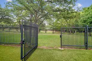 218 E Creekview Dr, Fredericksburg, TX 78624 - Photo 31