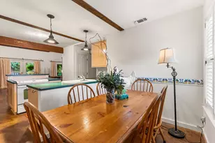 904 N Lincoln, Fredericksburg, TX 78624 - Photo 19