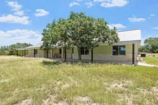 110 Live Oak Ln, Kerrville, TX 78028 - Photo 3