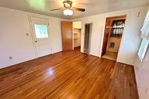 106 W Burbank St, Fredericksburg, TX 78624 - Photo 11