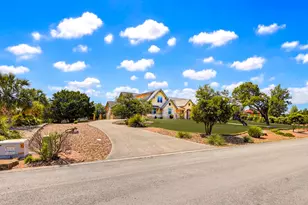 3704 E Club View Ct, Kerrville, TX 78028 - Photo 5