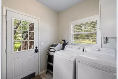 208 N Avenue G, Johnson City, TX 78636 - Photo 29