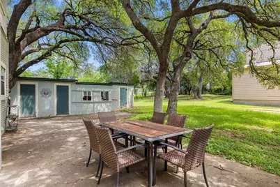 208 N Avenue G, Johnson City, TX 78636 - Photo 33