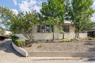 1307 N Malibu Dr, Kerrville, TX 78028 - Photo 1