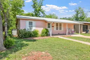 812 W Austin St, Fredericksburg, TX 78624 - Photo 29
