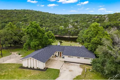 240 Aqua Vista Dr, Kerrville, TX 78028 - Photo 1