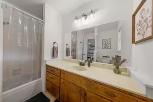 240 Aqua Vista Dr, Kerrville, TX 78028 - Photo 11