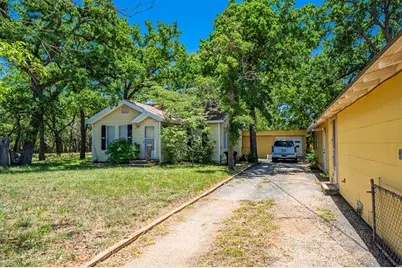 1709 N Llano St, Fredericksburg, TX 78624 - Photo 9