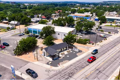 1700 Water St, Kerrville, TX 78028 - Photo 3