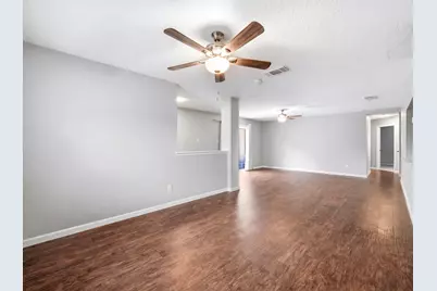6827 Celes Meadow Dr, Converse, TX 78109 - Photo 11